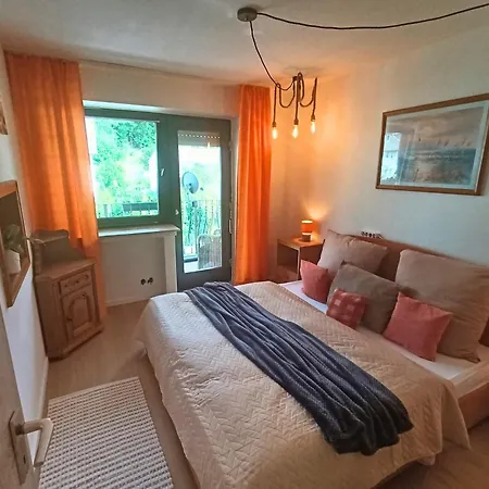 Apartmán Eifelruhe 5 - Platz Fuer Bis Zu 8 Personen, Hunde Willkommen *