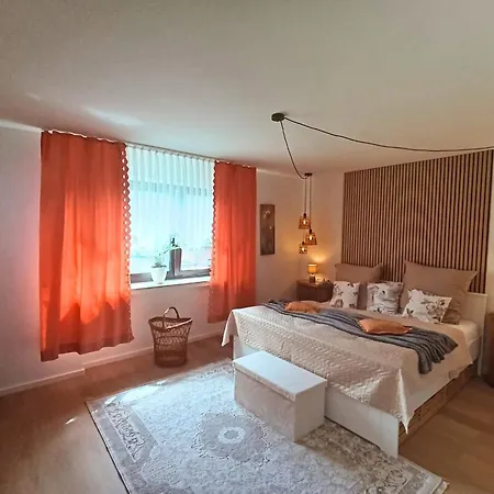 Eifelruhe 5 - Platz Fuer Bis Zu 8 Personen, Hunde Willkommen * Schleiden