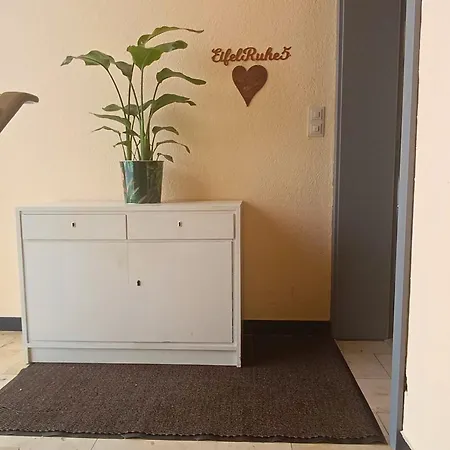 Eifelruhe 5 - Platz Fuer Bis Zu 8 Personen, Hunde Willkommen